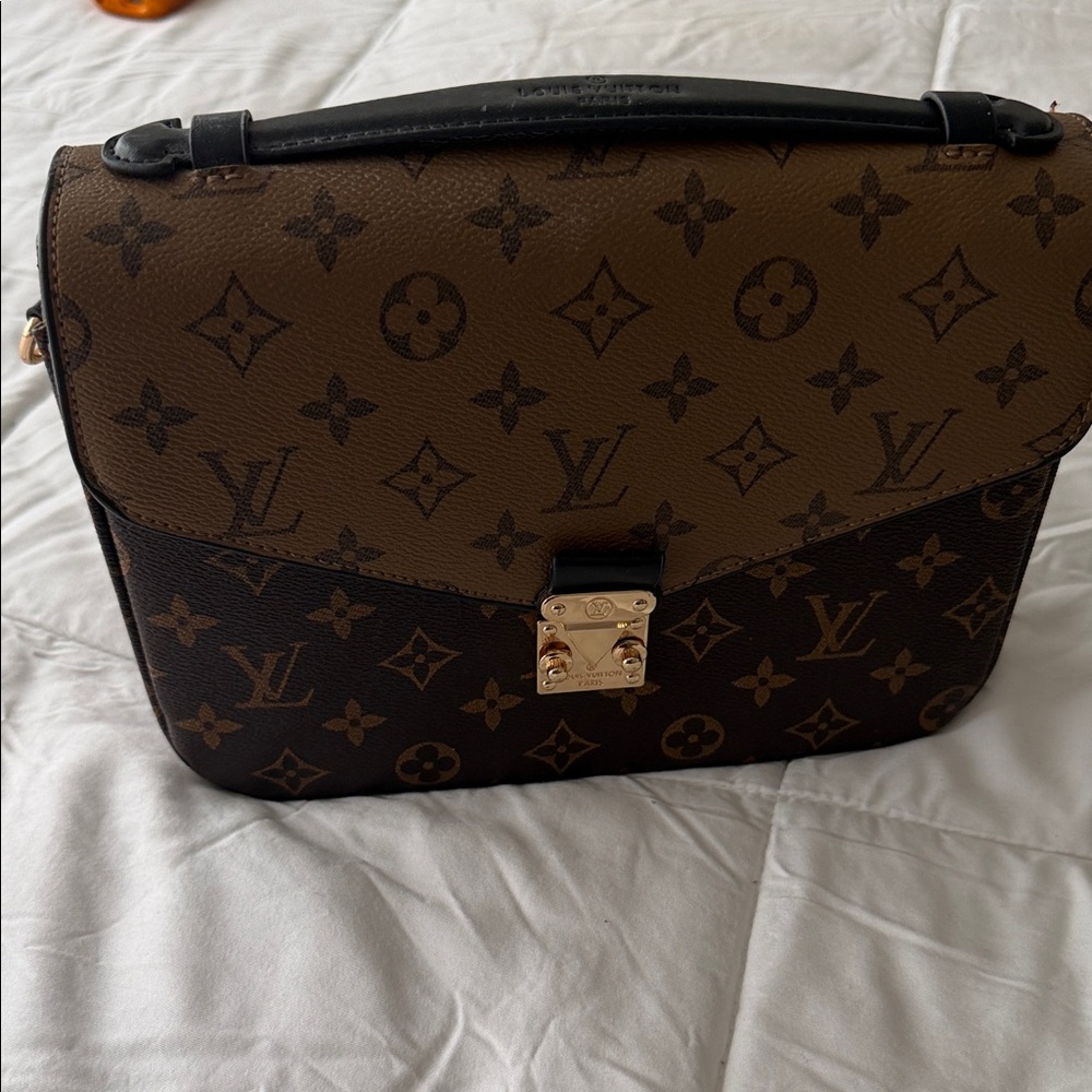 Louis Vuitton Two-Tone Monogram Messenger Bag - Brown/Black